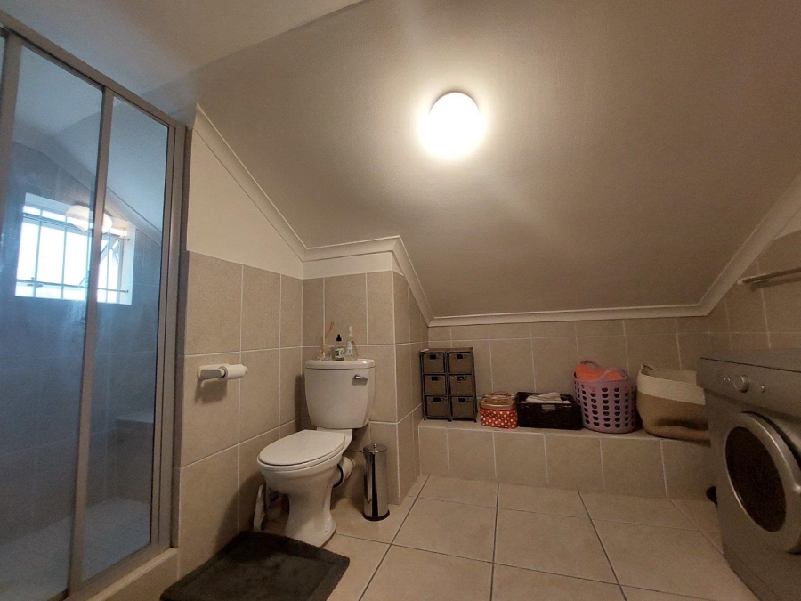 To Let 1 Bedroom Property for Rent in Royal Ascot Western Cape